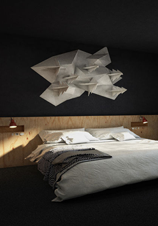 Intérieur d'une chambre à coucher, vue sur les montagnes avec lit double et pièce décorative au mur