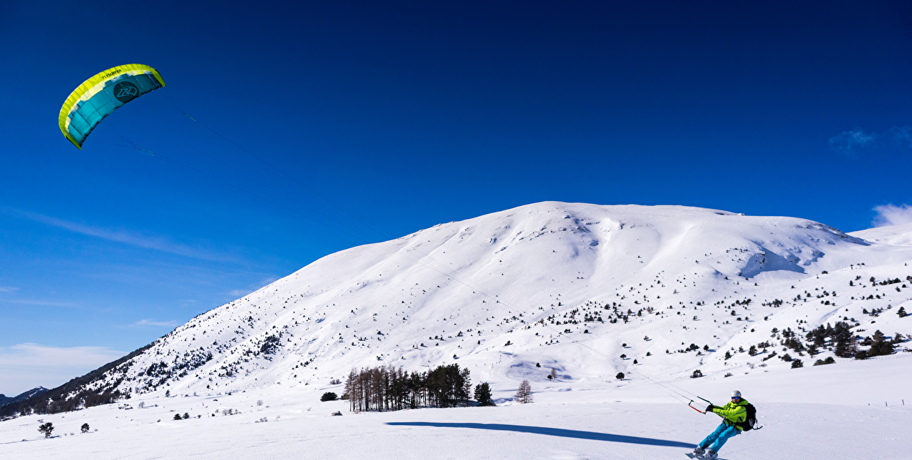 Le Snow-kite : activité nordique pleine d'adrénaline