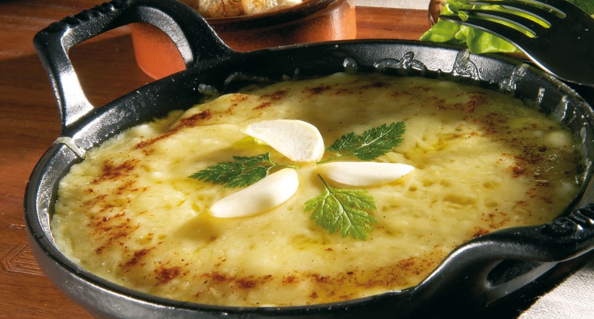 Découvrez le berthoud, un plat typique du Chablais avec du fromage Abondance