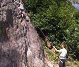 Escalade sur rocher naturel