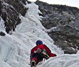 Cascade de glace - Bureau des guides du Champsaur