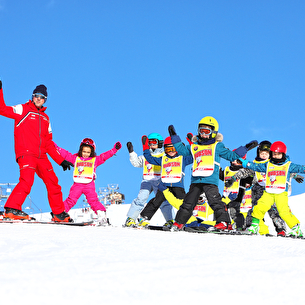 Cours de ski et activités ludiques pour les enfants - Club des Montagnes ESF