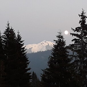 couché de lune sur mont blanc