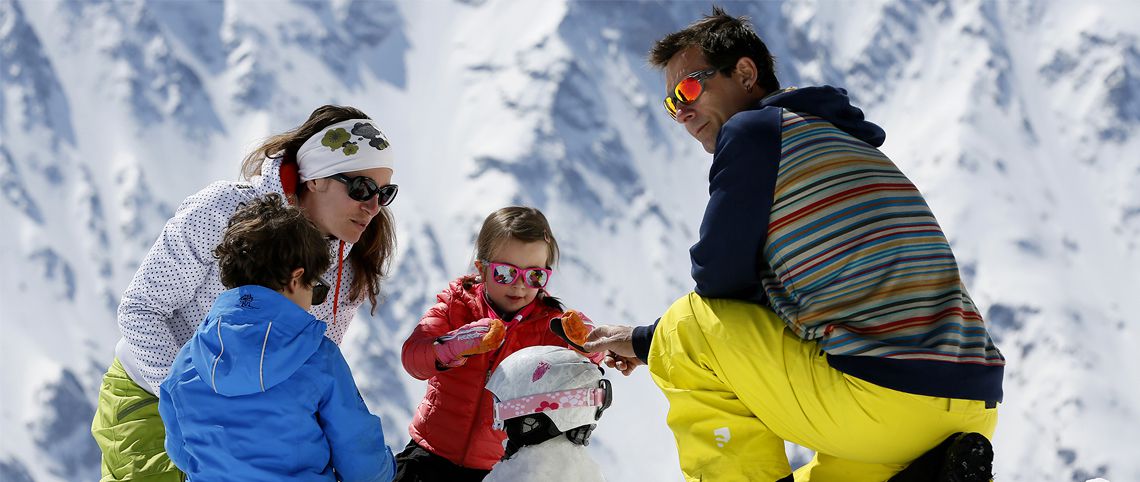 5 instants à vivre en famille uniquement au ski