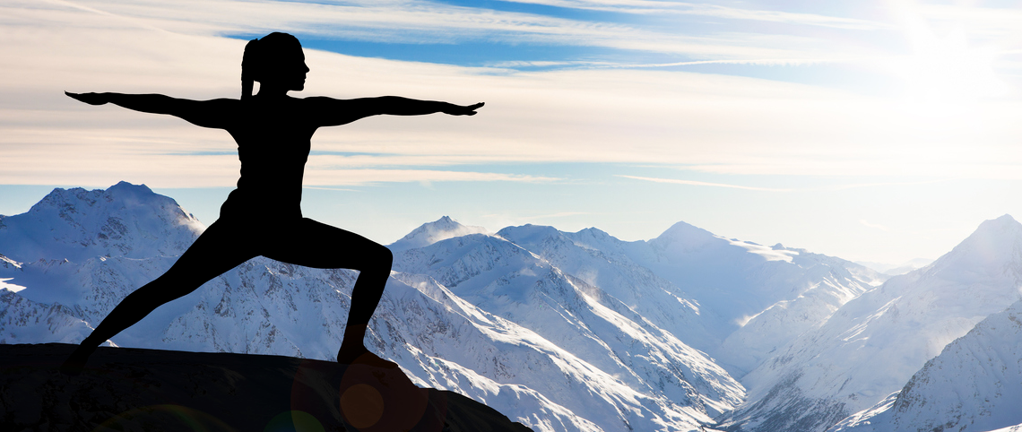 yoga en montagne au sommet du bien etre
