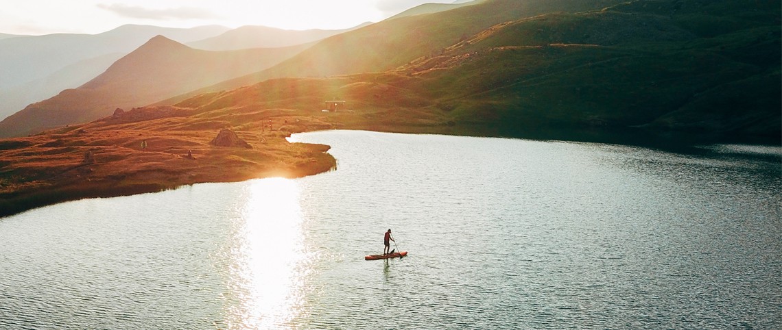 Stand-up paddle : 12 spots de rêve en montagne